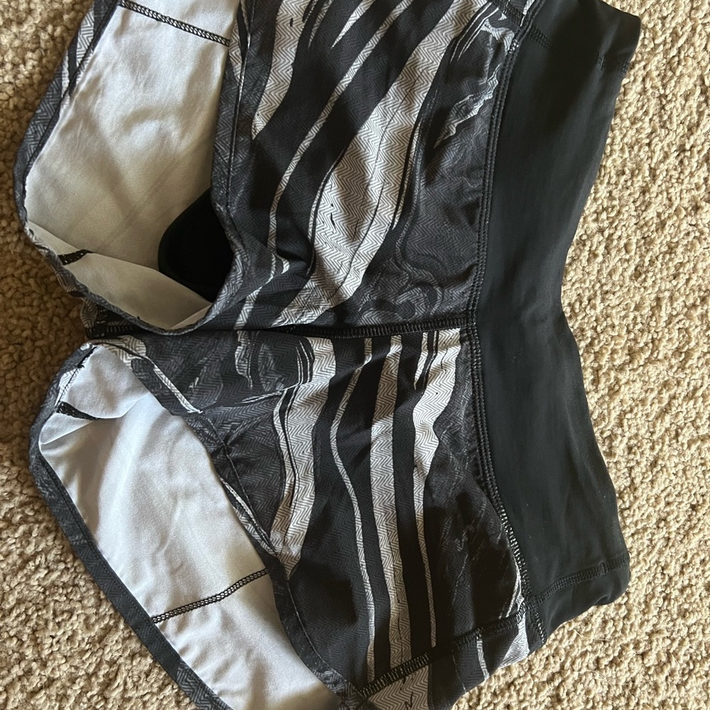 Lululemon shorts size 2